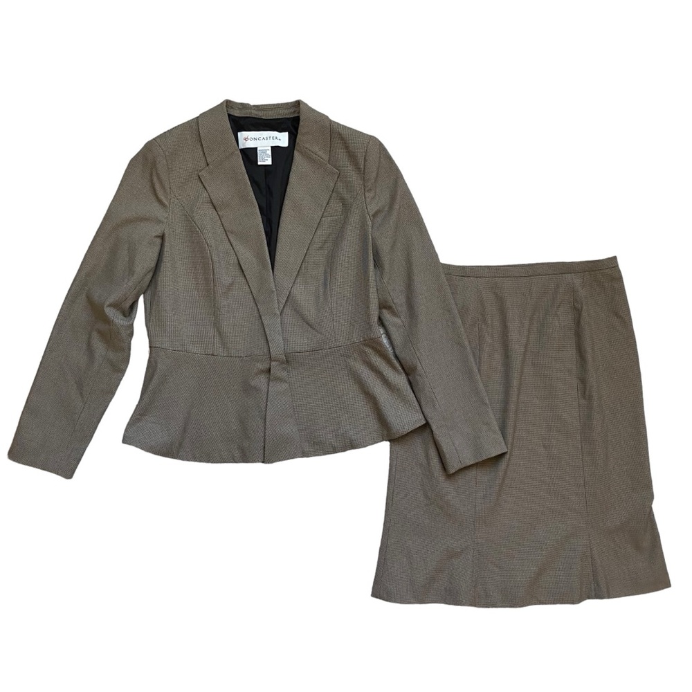 DONCASTER Suit NEW Skirt and Jacket Size 8 Tan Black